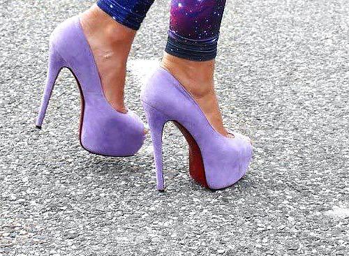 25P Just heels and legs