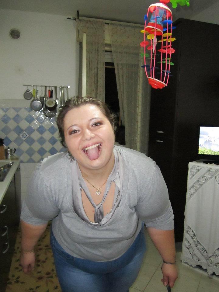 11P Big ass puttana ciciona