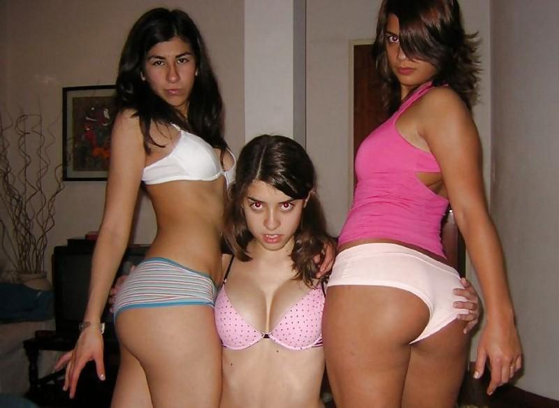23P Babes in Bras