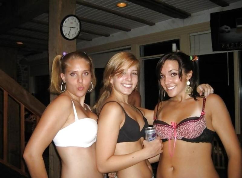 23P Babes in Bras