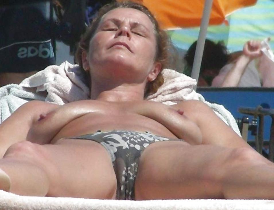 25P Beautiful Cameltoe Babes 5 by TROC
