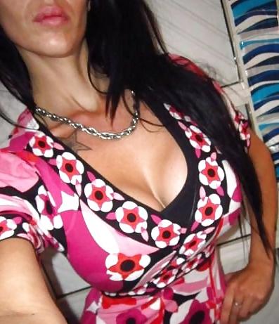 22P Real amateur sexy mom girl boobs tits very hot leggings