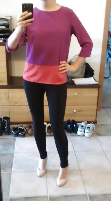 22P Real amateur sexy mom girl boobs tits very hot leggings