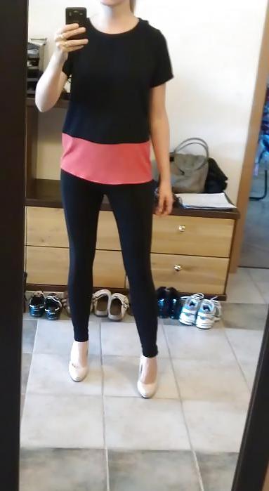 22P Real amateur sexy mom girl boobs tits very hot leggings