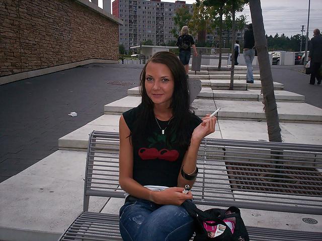 7P Smoking 008 - Amateur Cutie 
