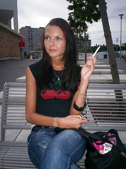 7P Smoking 008 - Amateur Cutie 