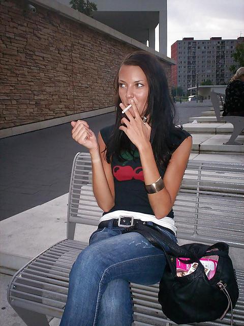 7P Smoking 008 - Amateur Cutie 