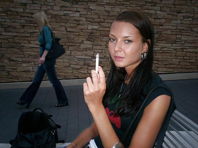 7P Smoking 008 - Amateur Cutie 
