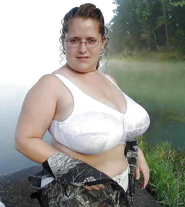 24P Big bras on mature women