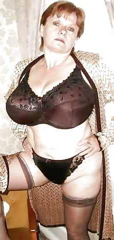 24P Big bras on mature women