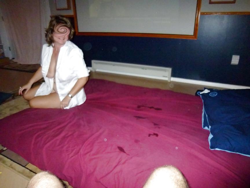 25P Wifes first Threesome