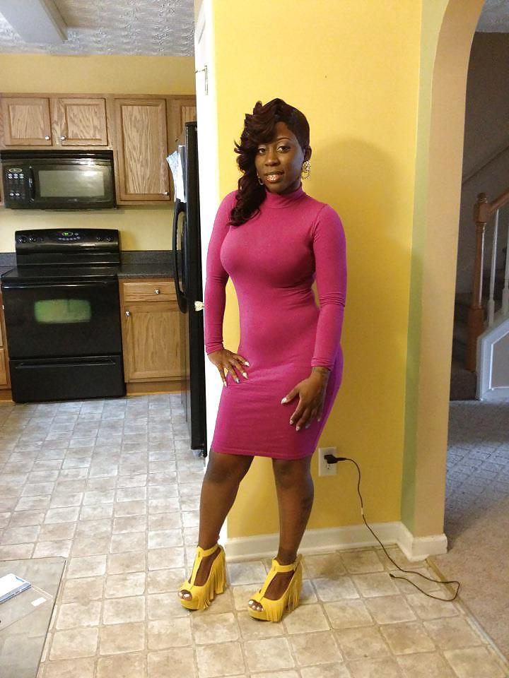 13P Sexy ebony women