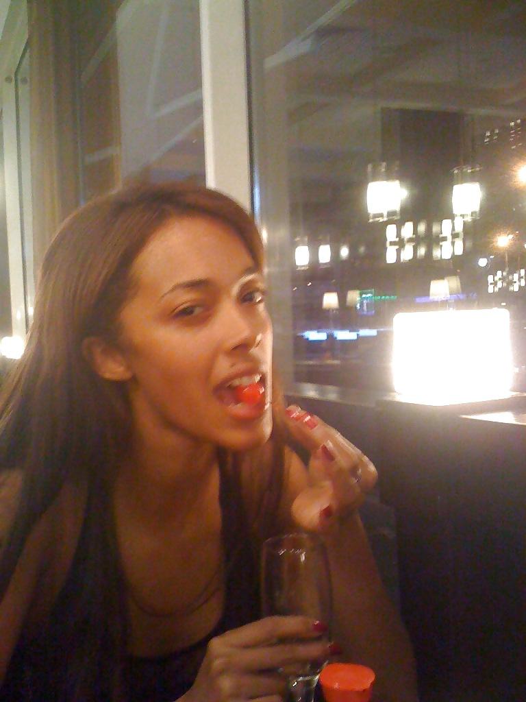 25P Sexy ebony Russian girl