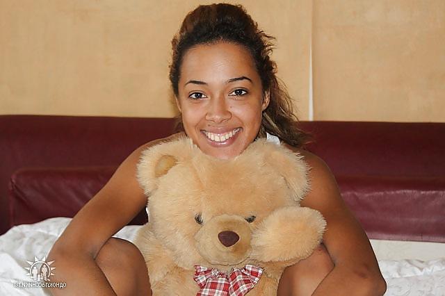 25P Sexy ebony Russian girl