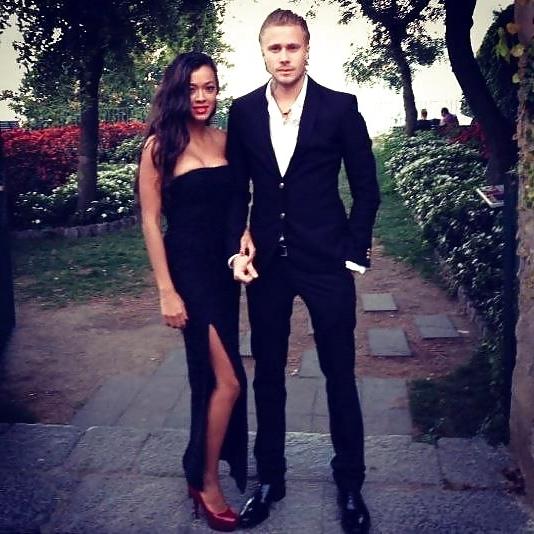 25P Sexy ebony Russian girl