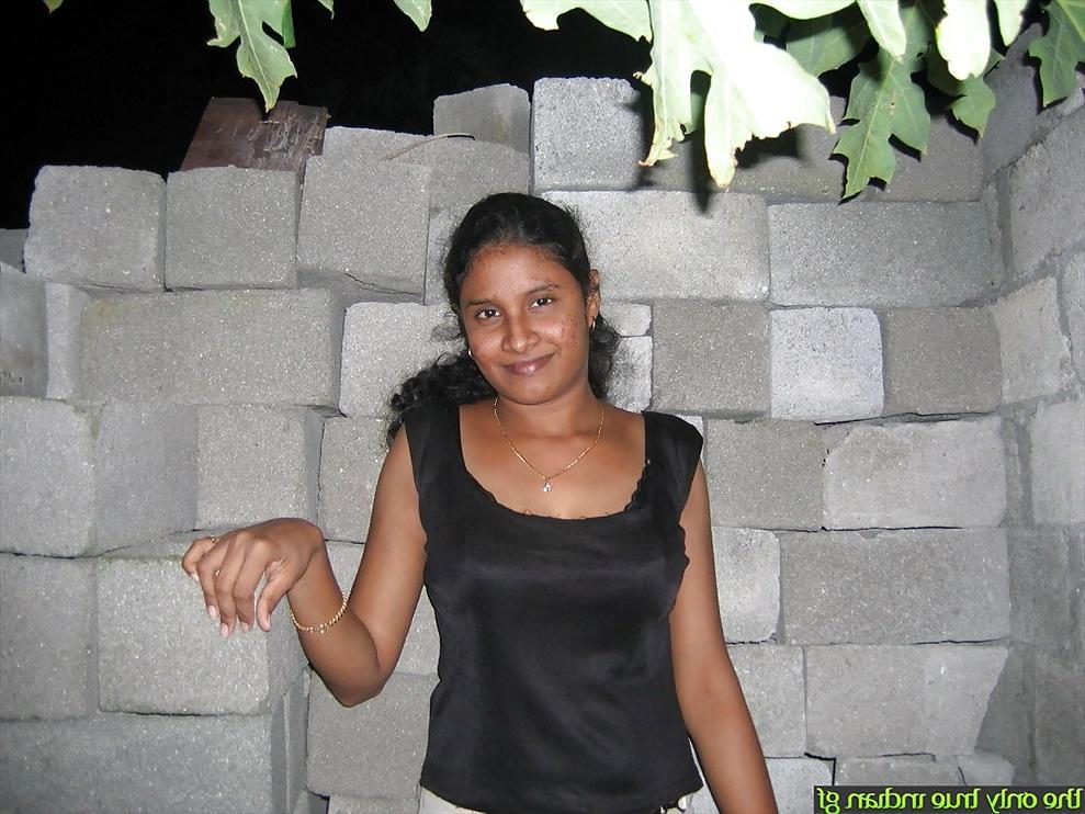 16P INDIAN GIRL BOOBS GALLERY
