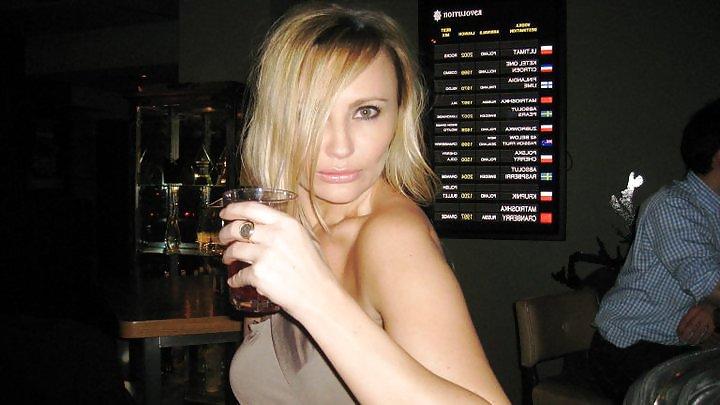 25P Nikki, what a great Milf when her husband is not there