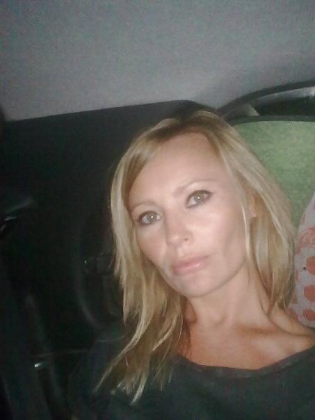 25P Nikki, what a great Milf when her husband is not there