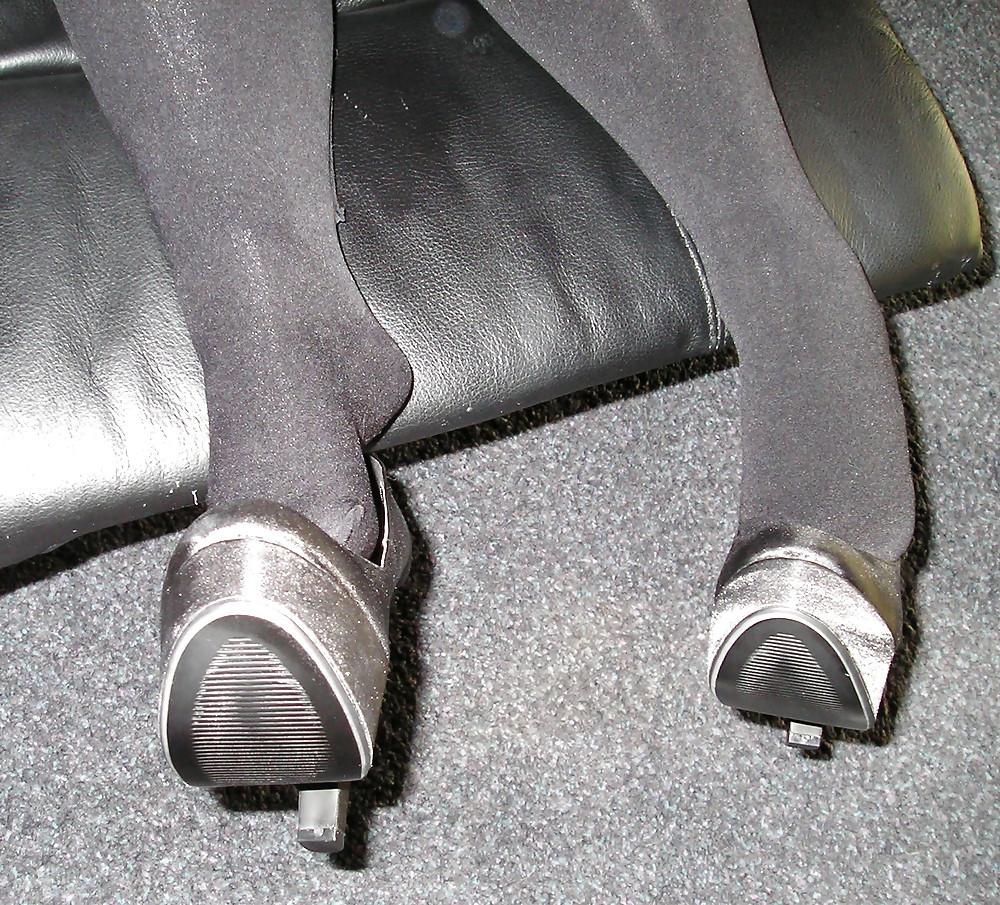16P Opaque black knee high socks stockings