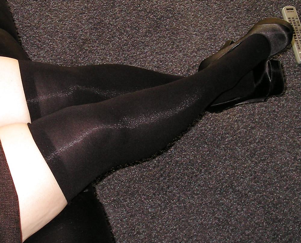16P Opaque black knee high socks stockings