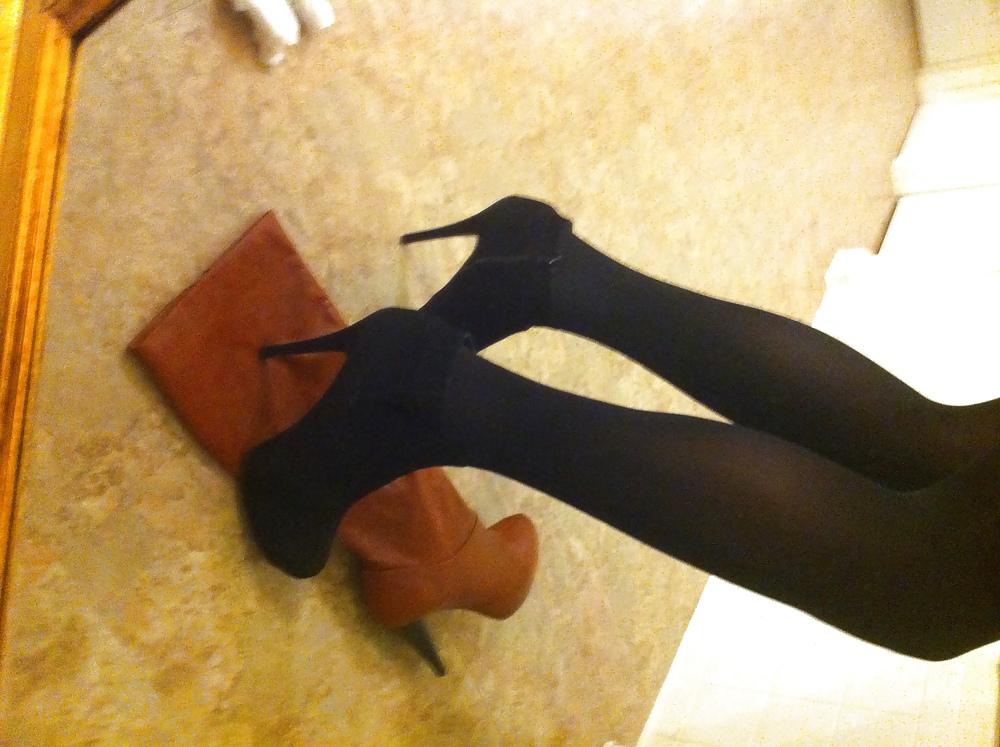 25P Brand new pairs of ankle boots