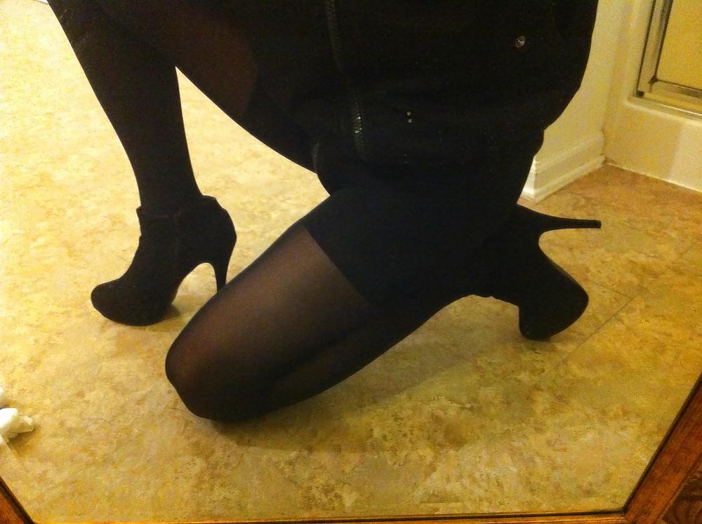 25P Brand new pairs of ankle boots