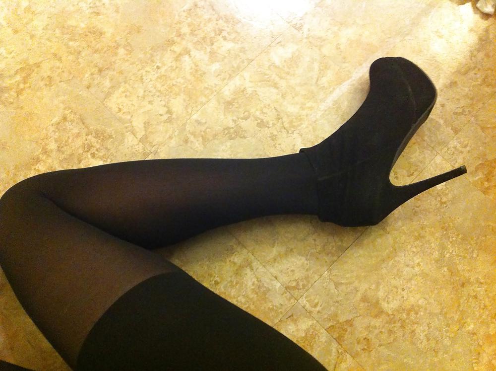 25P Brand new pairs of ankle boots