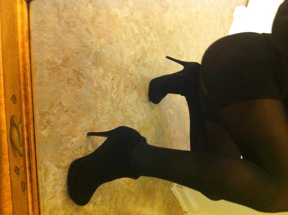25P Brand new pairs of ankle boots