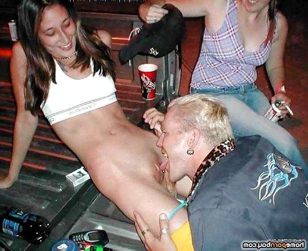 22P Hot college babes partying