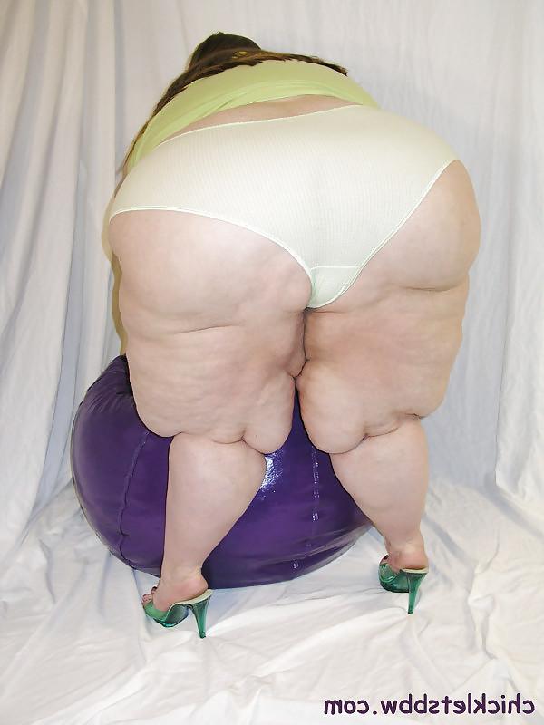 25P Massive butts III