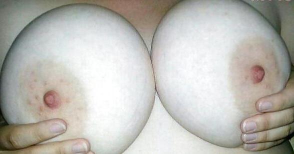 22P Huge Boobs flashing Amateur 