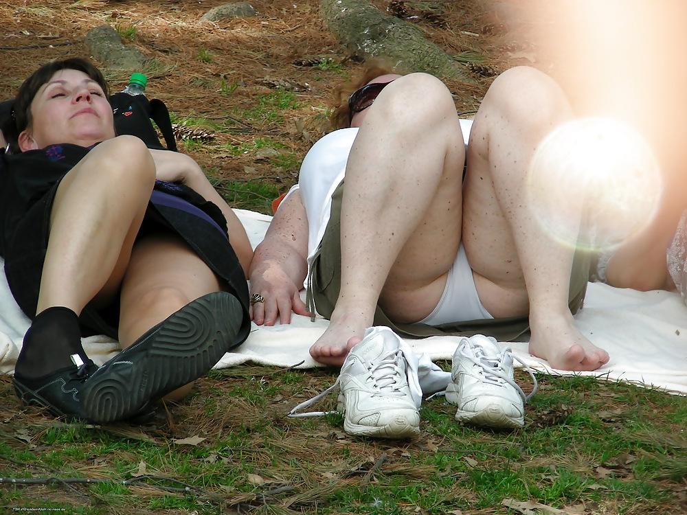 10P Upskirts Babes