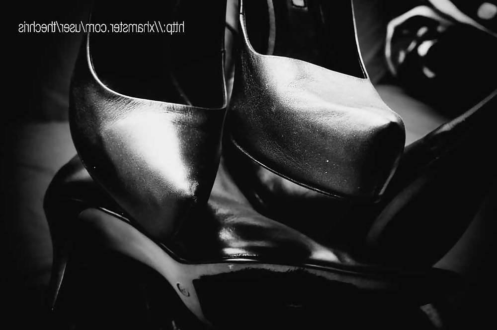 16P Boots, Pumps and Gloves