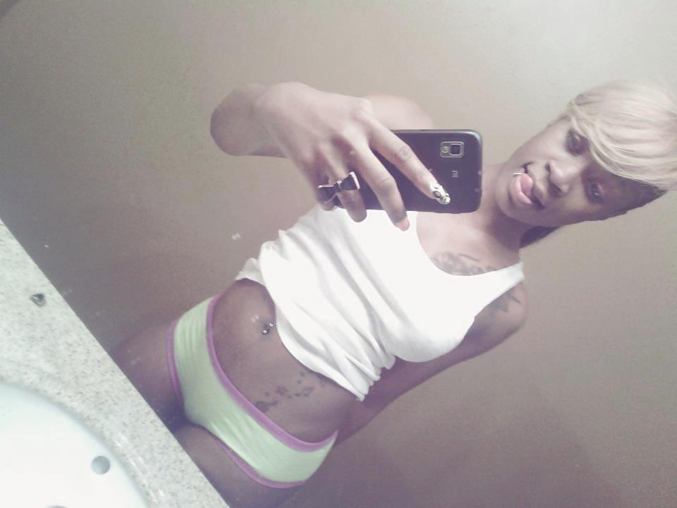 21P Hot sexy ebony girls