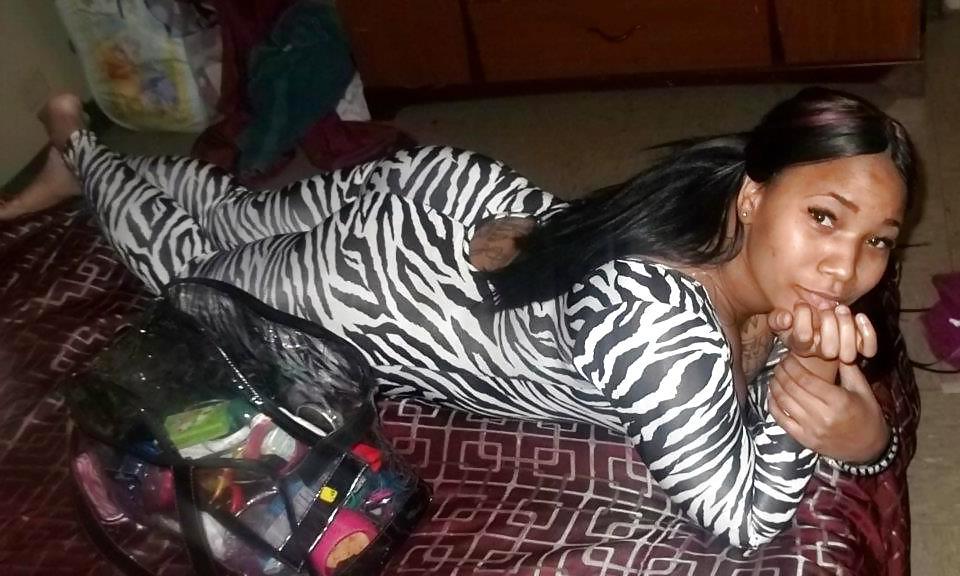 21P Hot sexy ebony girls