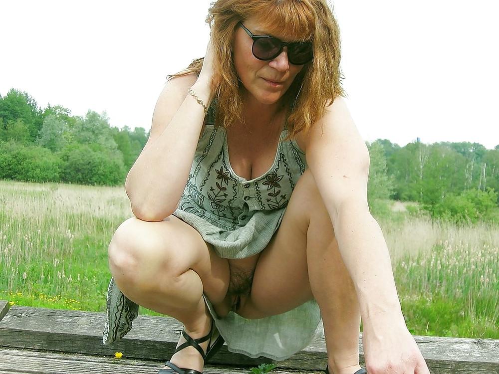 25P MILF Upskirt - 2