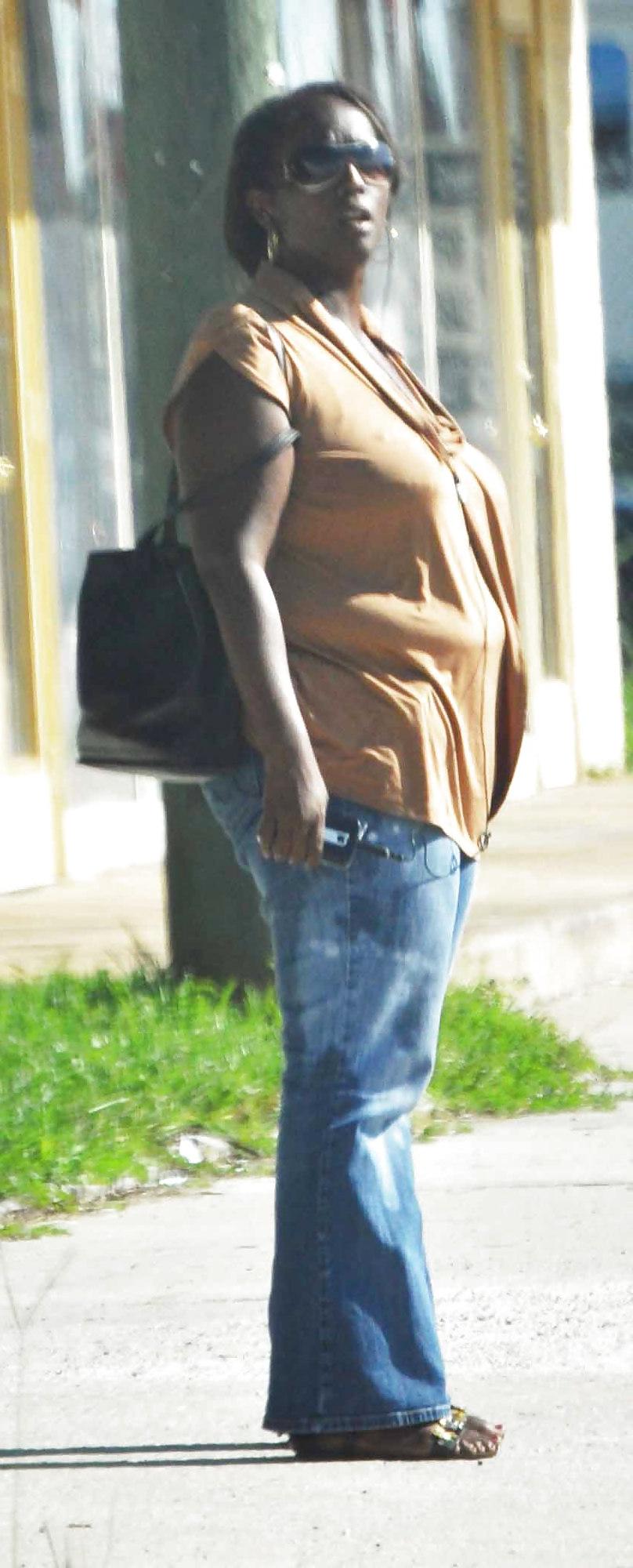 4P Black MILF Hooker Wants Ride