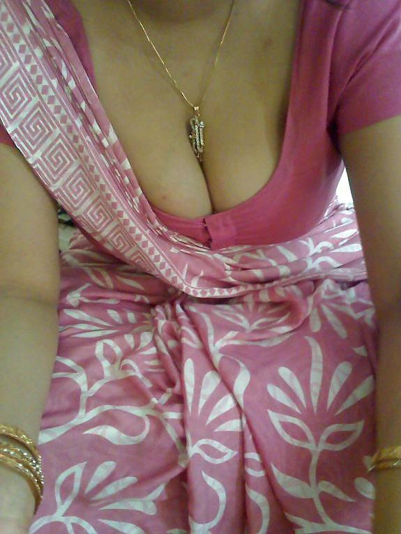 12P Indian hot aunty