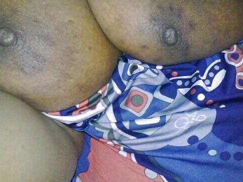 12P Big ass lips tits