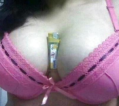 21P Indian sexy boobs