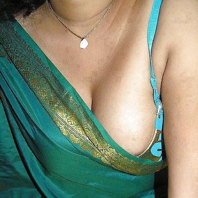 21P Indian sexy boobs