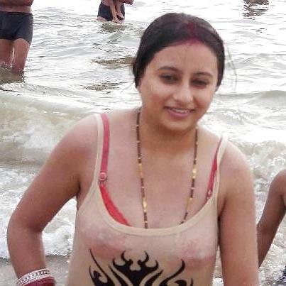 21P Indian sexy boobs