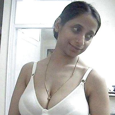 21P Indian sexy boobs