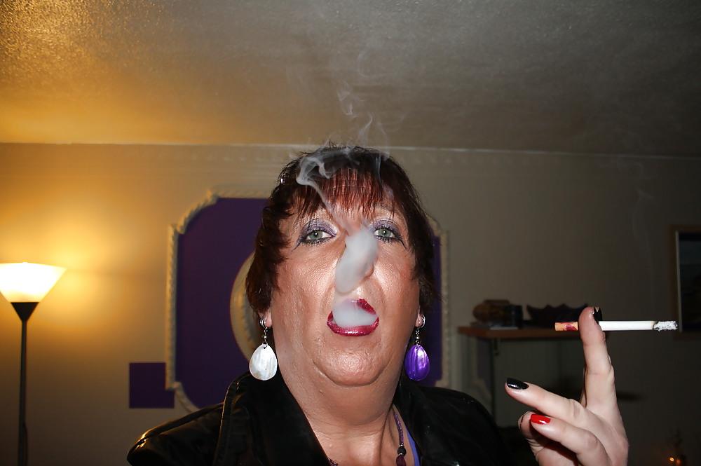 15P CD fetish smoking