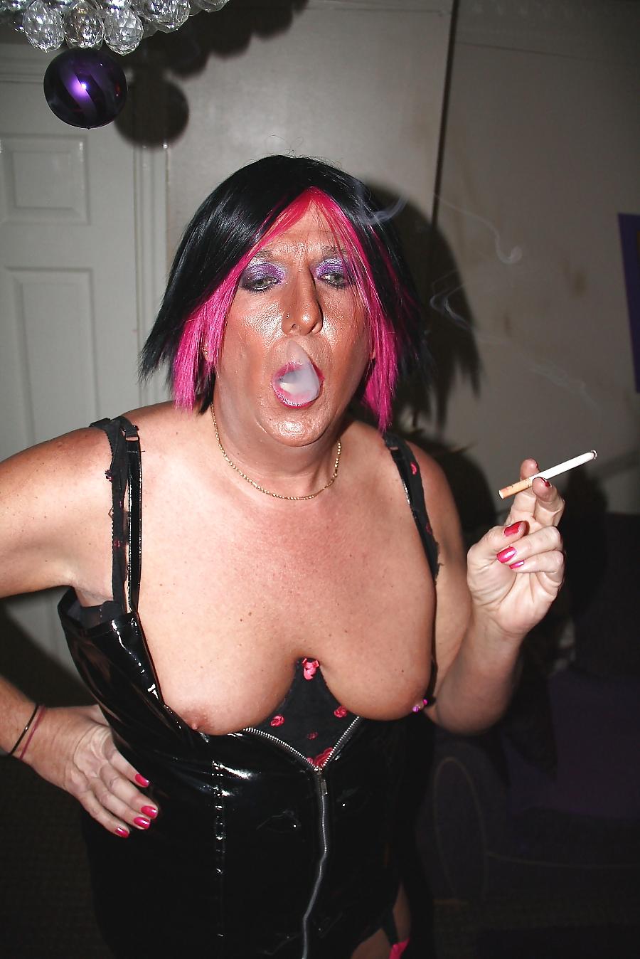 15P CD fetish smoking