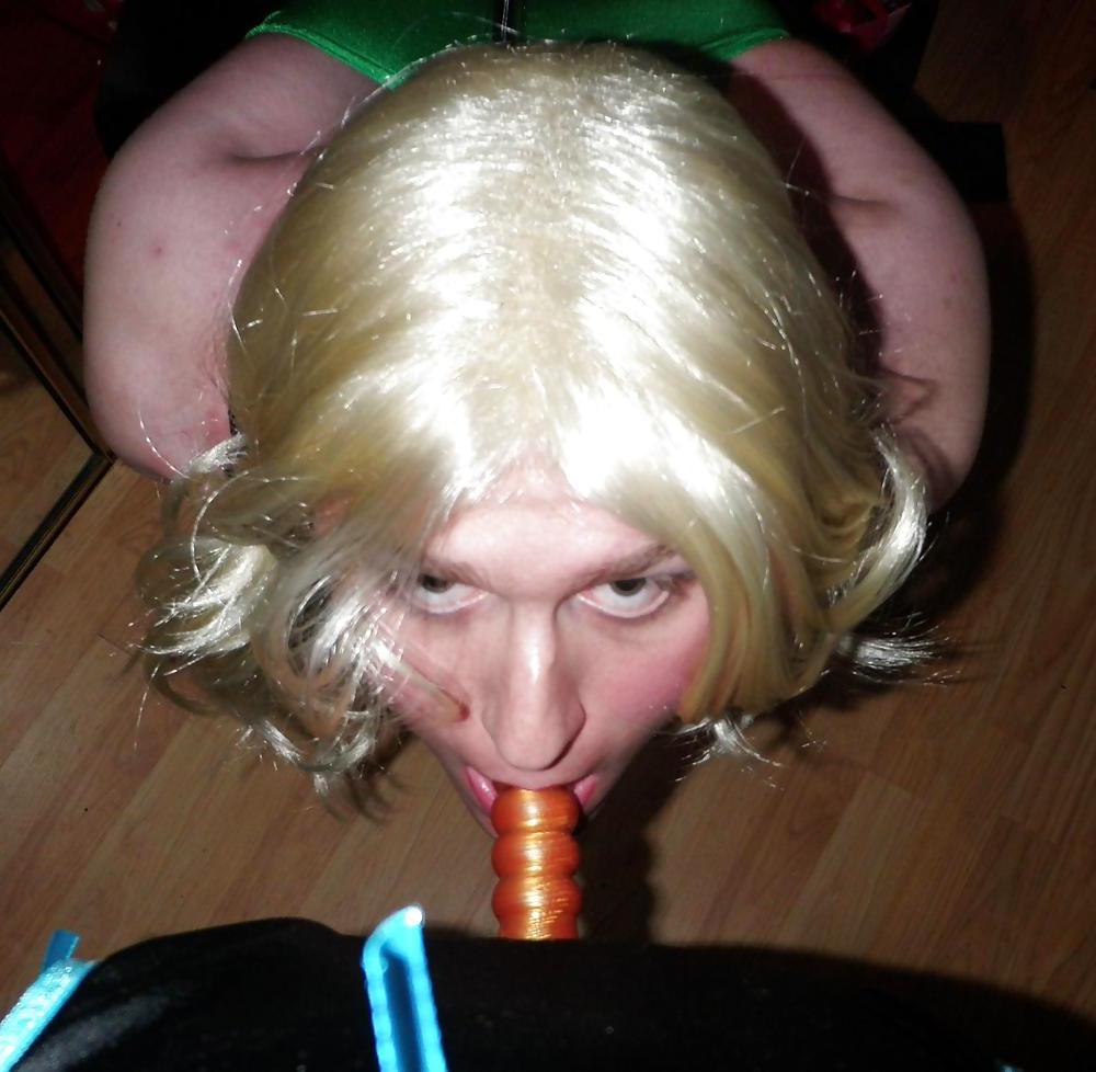 22P Ts in bondage