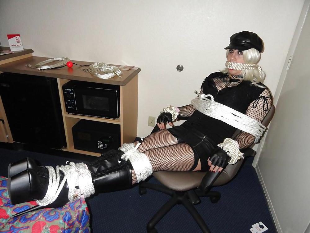 22P Ts in bondage