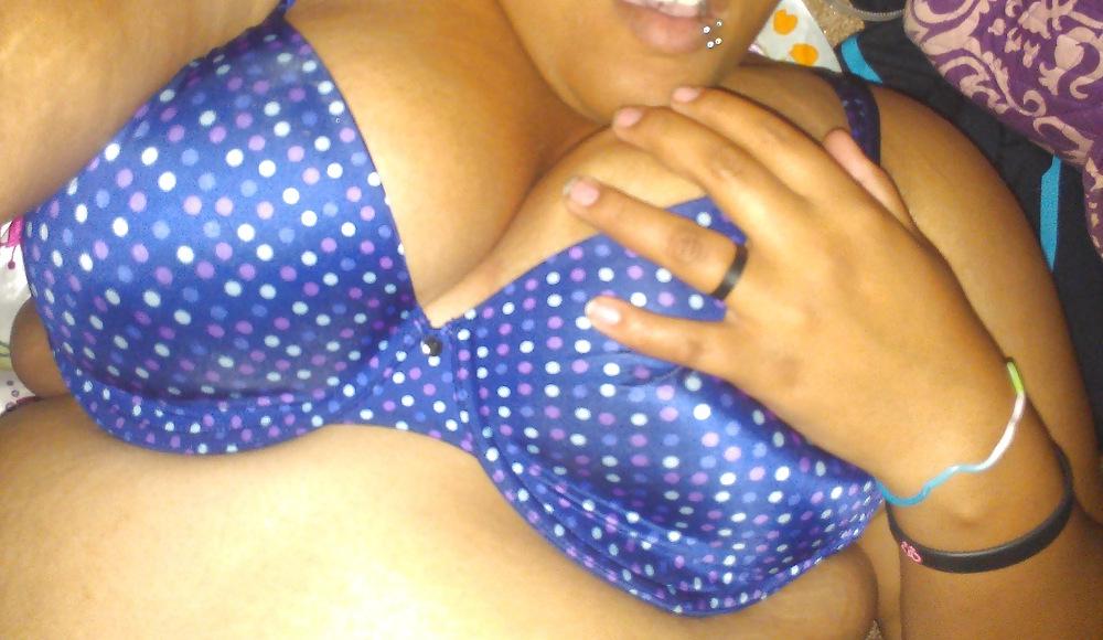 6P Tits for days