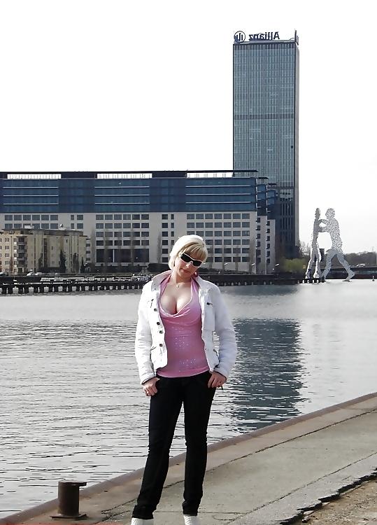 25P Stolen Pics - German Chick Part 1