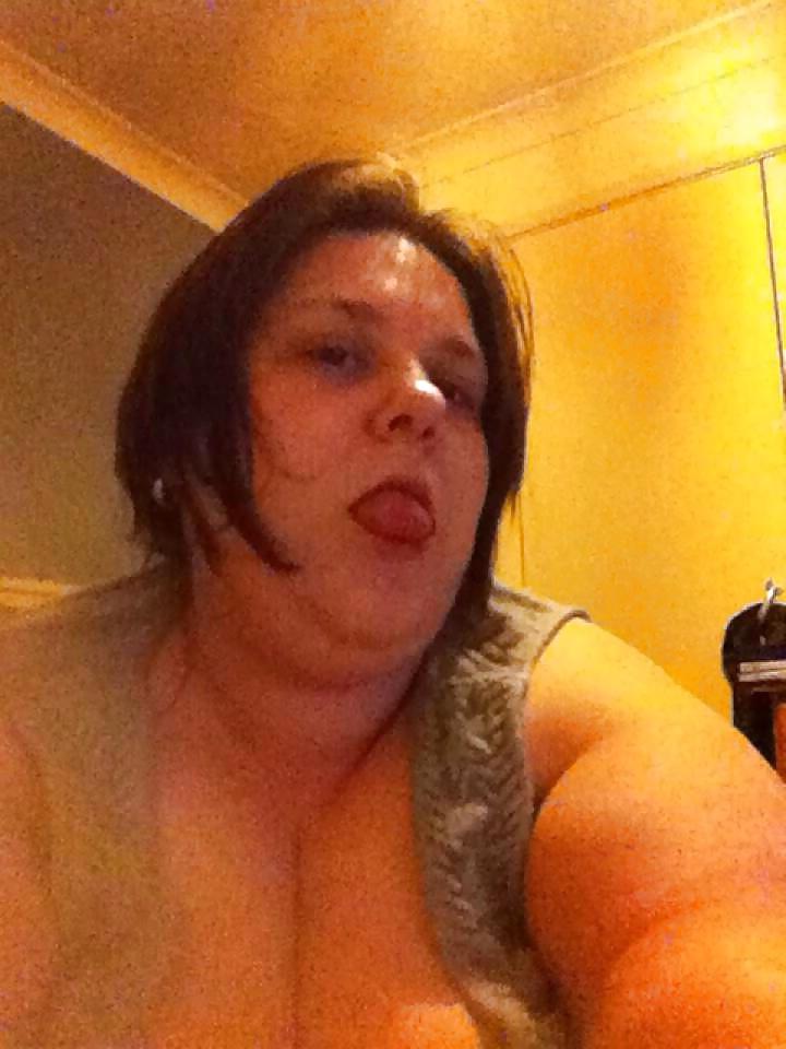 9P Mature phone pic